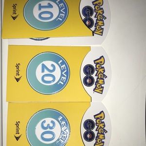 LIMITED EDITION POKÉMON GO BADGES (10,20,30&40)